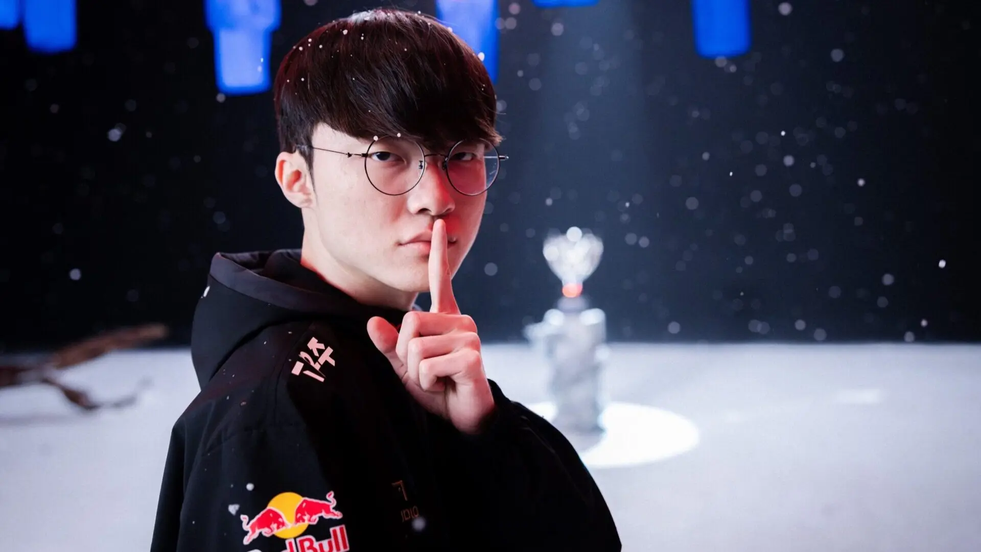 Faker renova contrato com a T1 até 2029